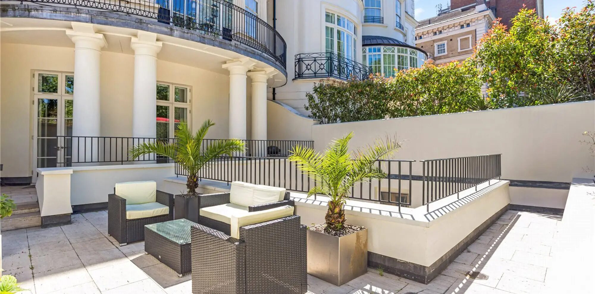 Residential Refurbishment in Mayfair, W1K, London, designed and built by MVV