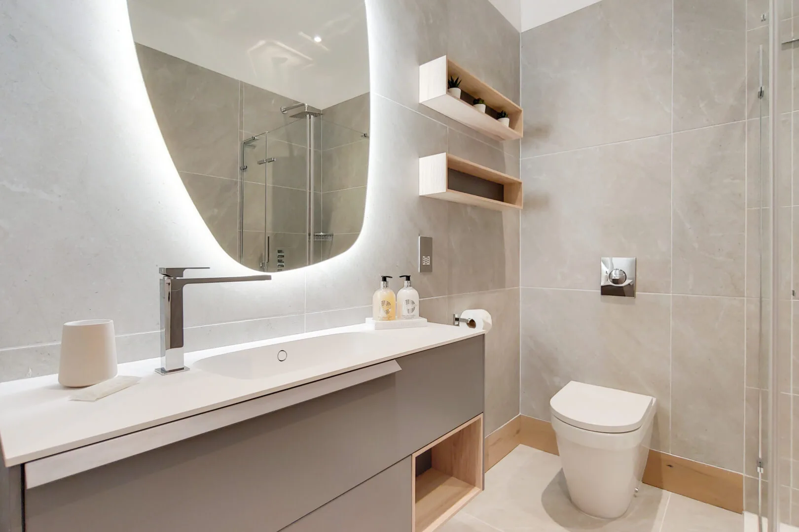 1_Unit 4-15 (1) bedroom interior